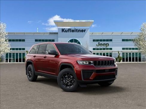 New 2026 Jeep Grand Cherokee Altitude AWD/4WD image 5