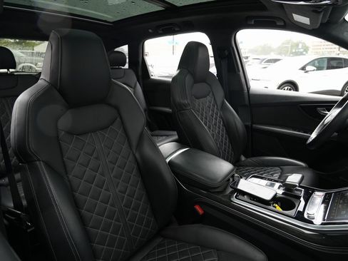 Used 2020 Audi SQ7 Prestige w/ Prestige Package image 27
