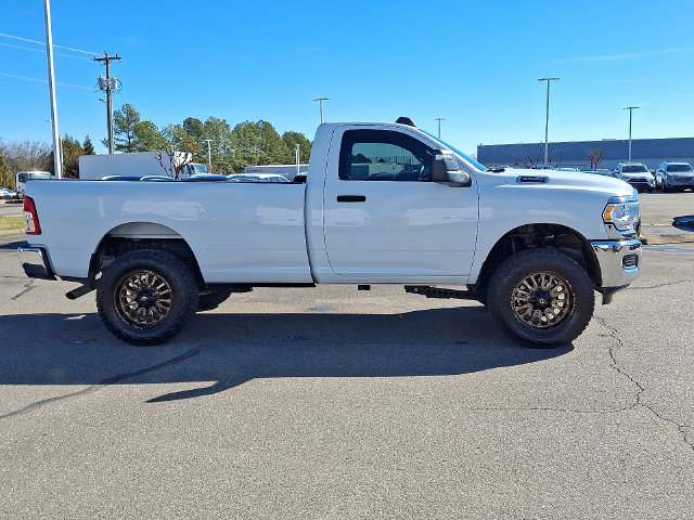 Used 2024 RAM 2500 Tradesman w/ Chrome Appearance Group AWD/4WD image 4
