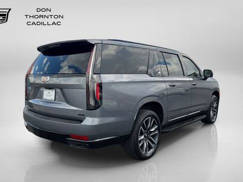 Certified 2022 Cadillac Escalade ESV Sport AWD/4WD image 5