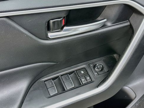Used 2024 Toyota RAV4 XLE FWD image 15