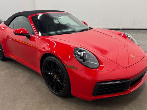 Used 2022 Porsche 911 Carrera image 4