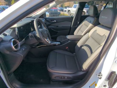 New 2026 Chevrolet Trax ACTIV w/ Sunroof Package image 18