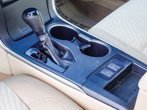 Used 2017 Toyota Camry LE image 18