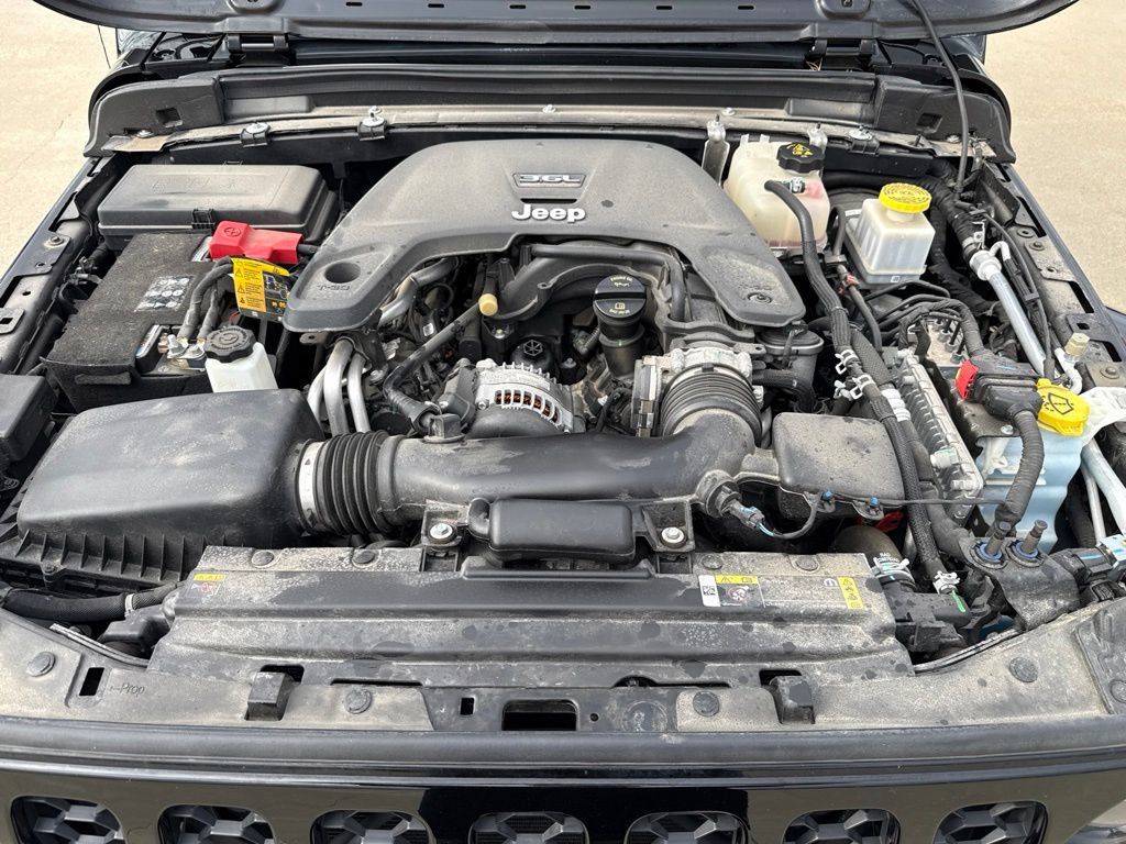 Used 2021 Jeep Gladiator Sport AWD/4WD image 22