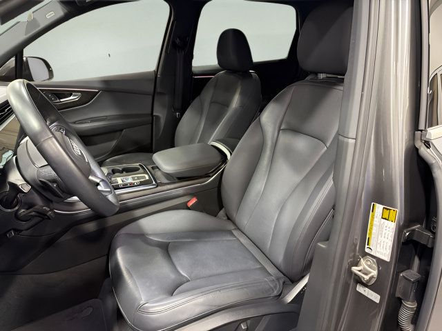 Used 2023 Audi Q7 2.0T Premium Plus w/ Premium Plus Package AWD/4WD image 12