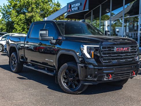 Used 2025 GMC Sierra 3500 AT4 w/ Technology Package AWD/4WD image 1