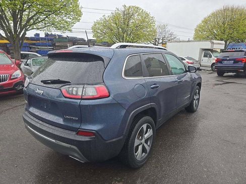 Used 2019 Jeep Cherokee Limited AWD/4WD image 4