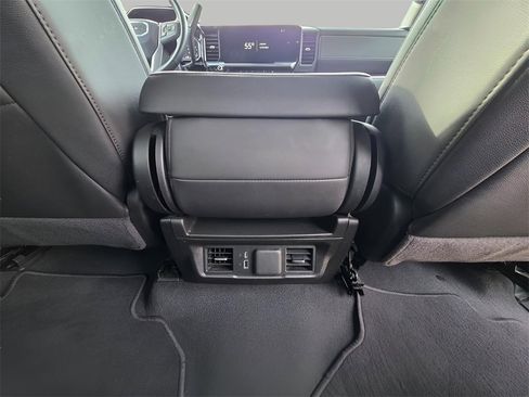 Used 2024 GMC Sierra 1500 SLT image 12