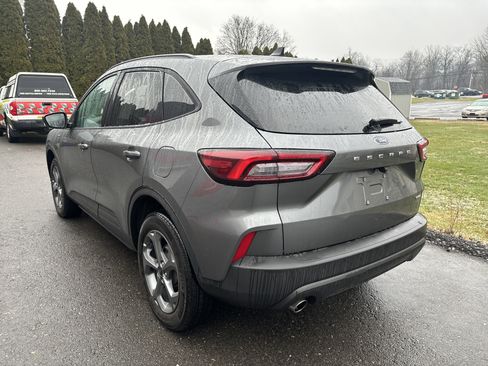 Used 2025 Ford Escape ST-Line image 5