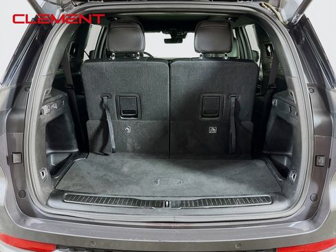 Used 2024 Jeep Grand Cherokee L Limited w/ Luxury Tech Group II AWD/4WD image 9