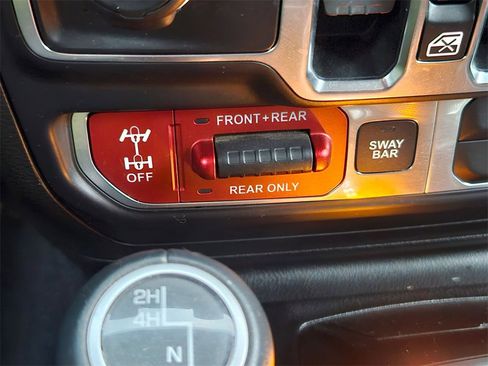 Certified 2018 Jeep Wrangler Unlimited Rubicon image 33