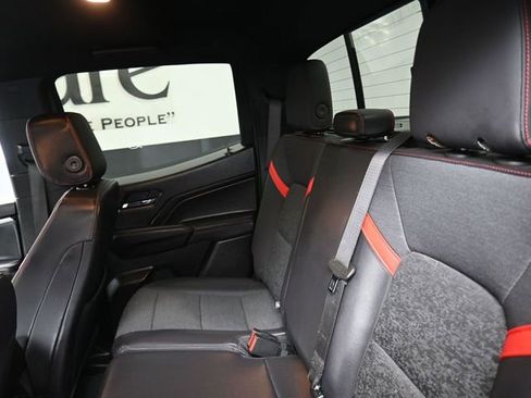 Used 2024 Chevrolet Colorado Z71 w/ Z71 Convenience Package 2 image 20