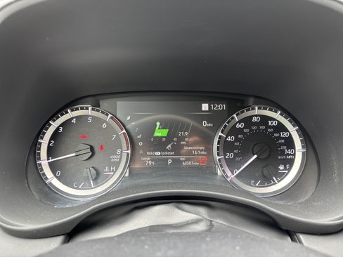 Certified 2024 Toyota Highlander LE AWD/4WD image 22
