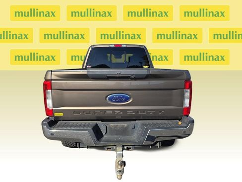 Used 2017 Ford F250 Lariat w/ Lariat Ultimate Package AWD/4WD image 30