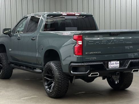 Used 2026 Chevrolet Silverado 1500 LT Trail Boss w/ LT Trail Boss Premium Package AWD/4WD image 3