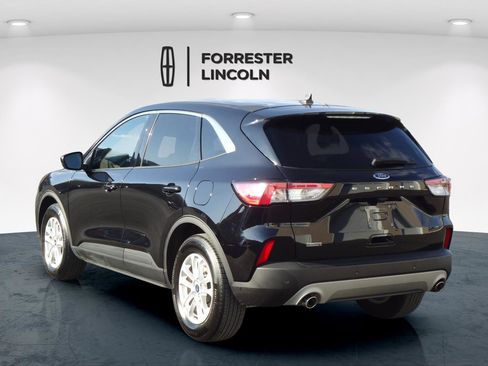 Used 2020 Ford Escape SE image 5