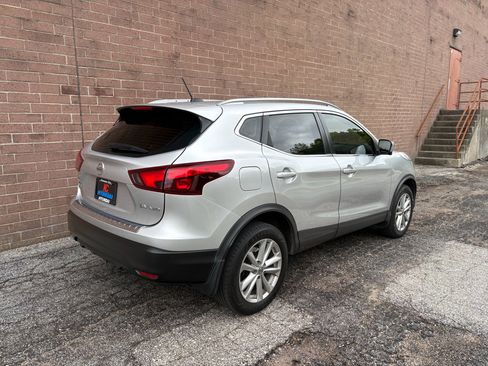 Used 2017 Nissan Rogue Sport SV w/ SV Premium Package AWD/4WD image 5