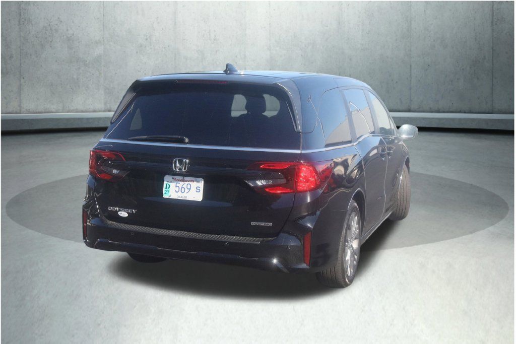 Used 2026 Honda Odyssey Touring image 14