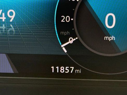 Certified 2025 Volkswagen Atlas SEL image 25