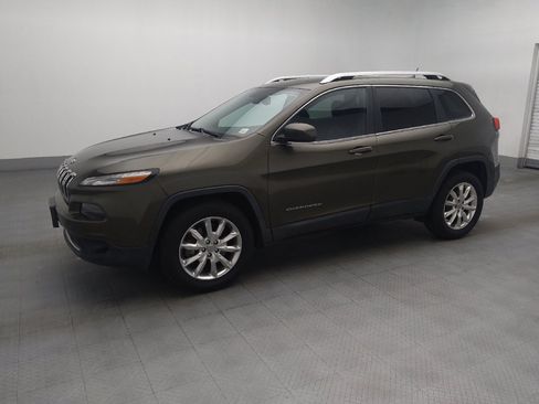 Used 2015 Jeep Cherokee Limited AWD/4WD image 2