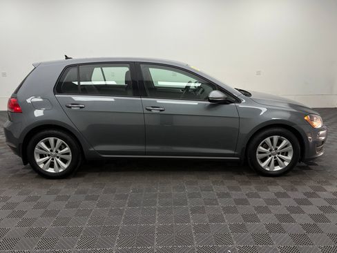 Used 2015 Volkswagen Golf TDI S FWD image 4