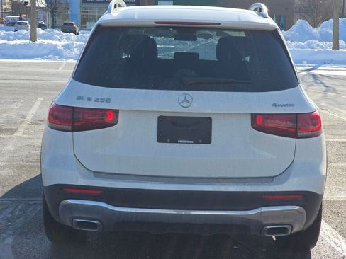 Used 2022 Mercedes-Benz GLB 250 GLB 250 image 16