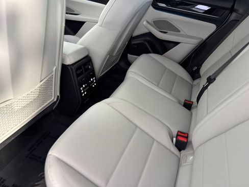 New 2026 Porsche Macan 4 Electric image 14