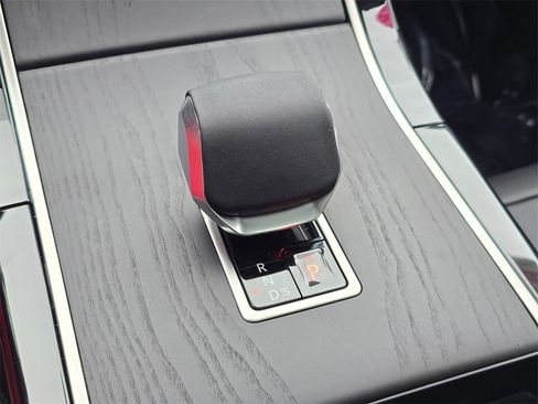 New 2026 Land Rover Range Rover Velar Dynamic SE image 15