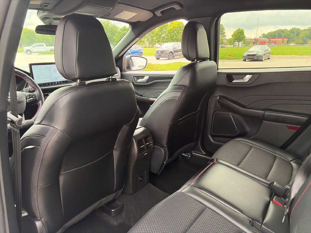 Used 2024 Ford Escape ST-Line w/ Tech Pack #1 AWD/4WD image 26