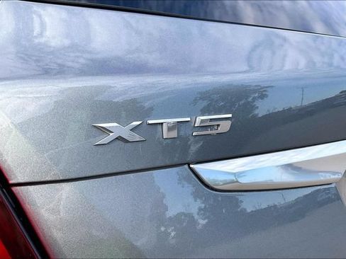 Used 2021 Cadillac XT5 Premium Luxury AWD/4WD image 8