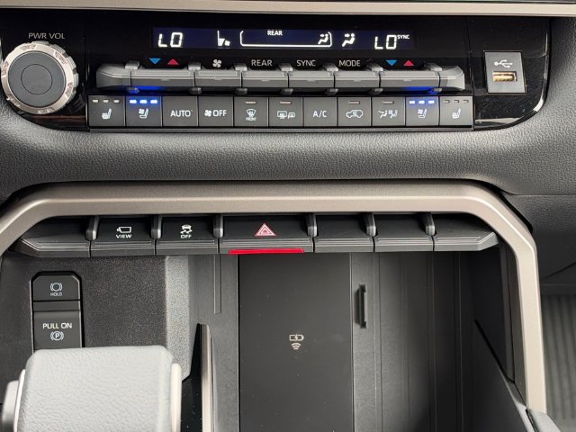 Used 2026 Toyota Sequoia Limited AWD/4WD image 26