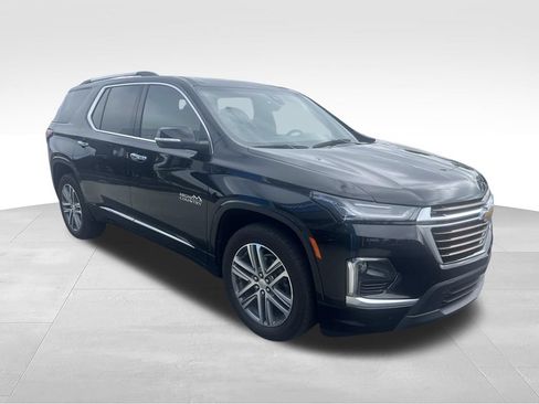 Used 2023 Chevrolet Traverse High Country FWD image 17