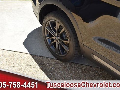 Used 2018 Ford Explorer XLT w/ Equipment Group 202A FWD image 15