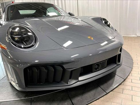 Used 2026 Porsche 911 Carrera GTS RWD image 33