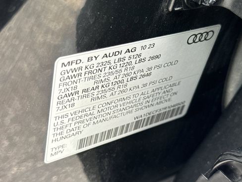 Used 2024 Audi Q3 2.0T Premium image 28