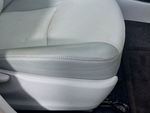 Used 2014 Toyota Prius Four image 23