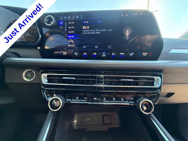 Used 2025 Chevrolet Traverse LT w/ Sun and Wheel Package FWD image 31