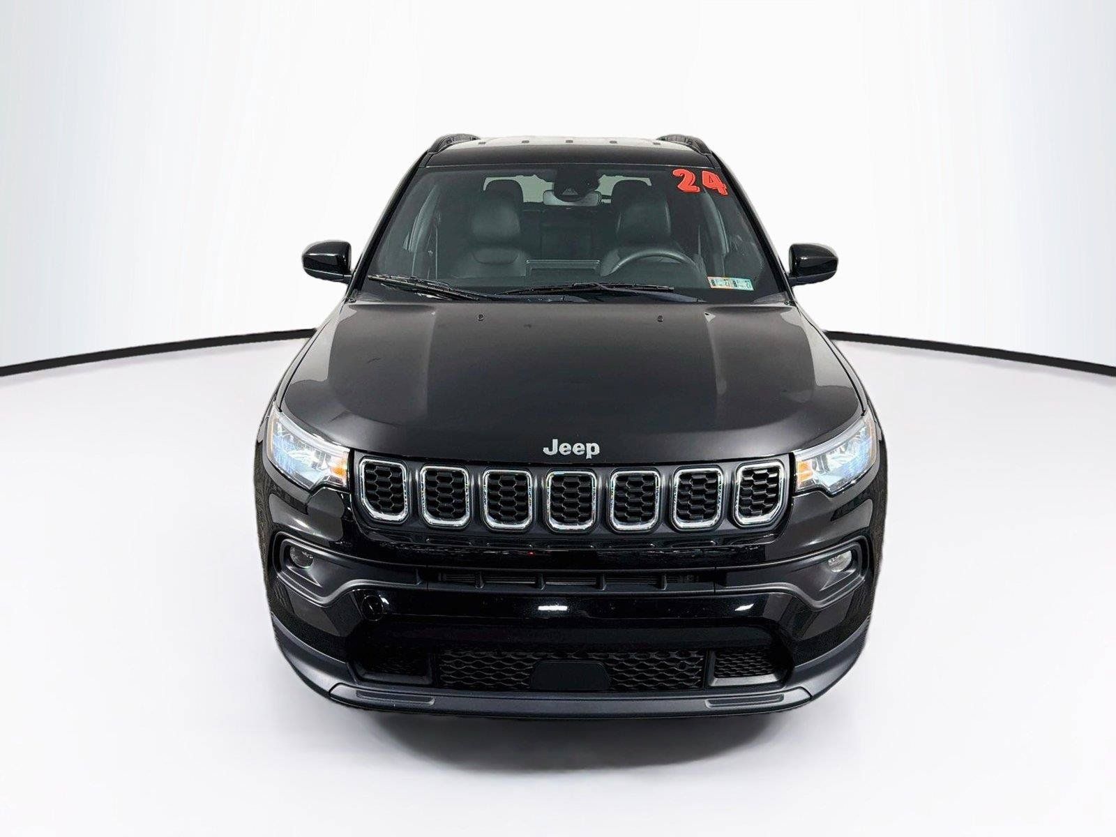 Used 2024 Jeep Compass Latitude AWD/4WD image 13