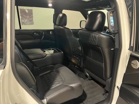 Used 2024 INFINITI QX80 Sensory image 41