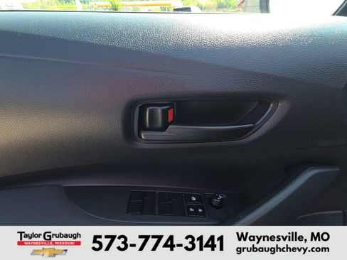 Used 2024 Toyota Corolla LE FWD image 13
