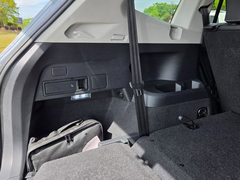 Certified 2023 Volkswagen Tiguan SE image 61