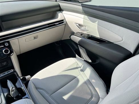 Certified 2026 Hyundai Tucson Limited image 15
