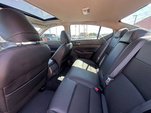 Used 2021 Nissan Altima 2.5 SR w/ SR Premium Package FWD image 15