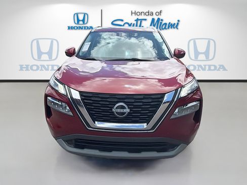 Used 2023 Nissan Rogue SV w/ SV Premium B Package image 2