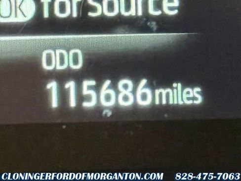 Used 2023 Toyota Highlander LE image 22