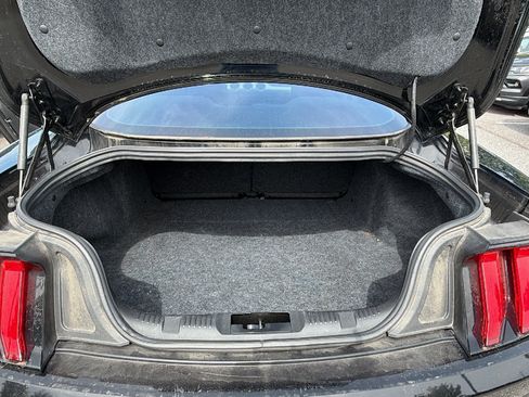 Used 2020 Ford Mustang GT RWD image 13