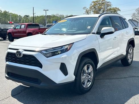 Used 2025 Toyota RAV4 XLE image 7