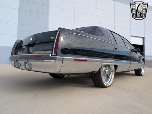 Used 1994 Cadillac Fleetwood Brougham image 6