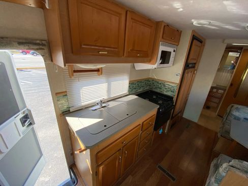 Used 2003 Ford E-450 and Econoline 450 image 28